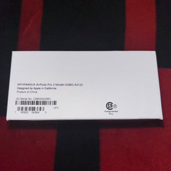 Apple AirPods 3 Pro (ANC) - SEALED! - Picture 4 of 6